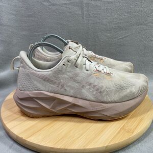 Asics Novablast 5 Womens US Size 8 White Fawn Brown Running Shoes Sneakers